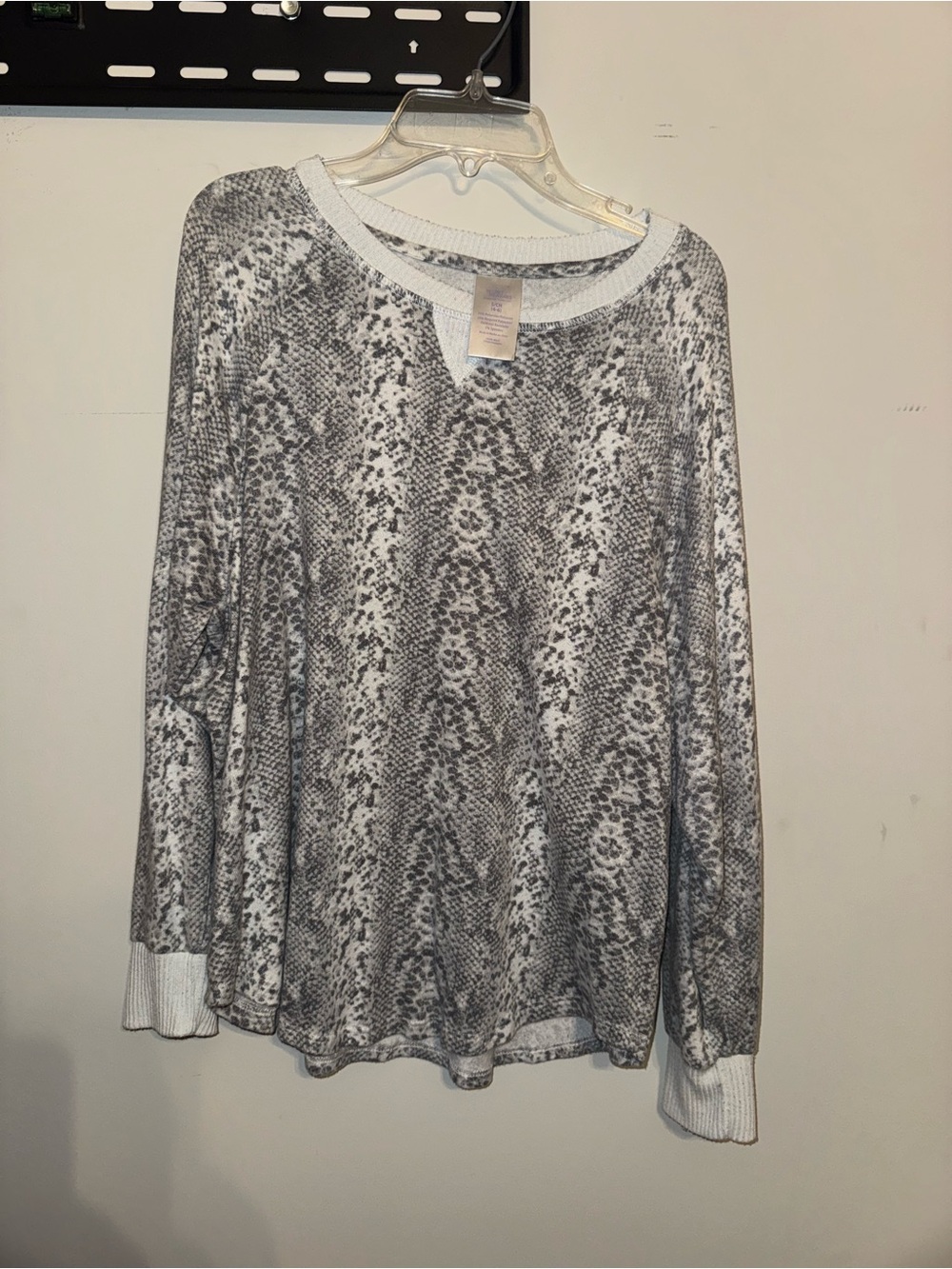 Secret Treasures Gray Snake-Print Long Sleeve pajama shirt